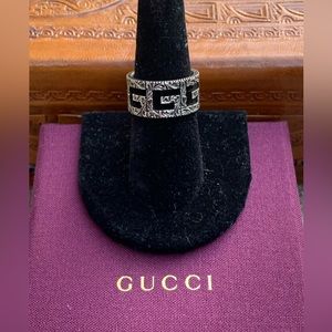 Gucci GG ring 925 sterling silver new in box size 7 1/4 and size 7 1/2 available